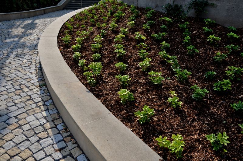 Hotel Mulching in Ventura County, CA